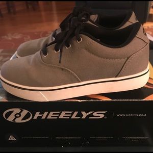 Men Heelys Skate Shoes